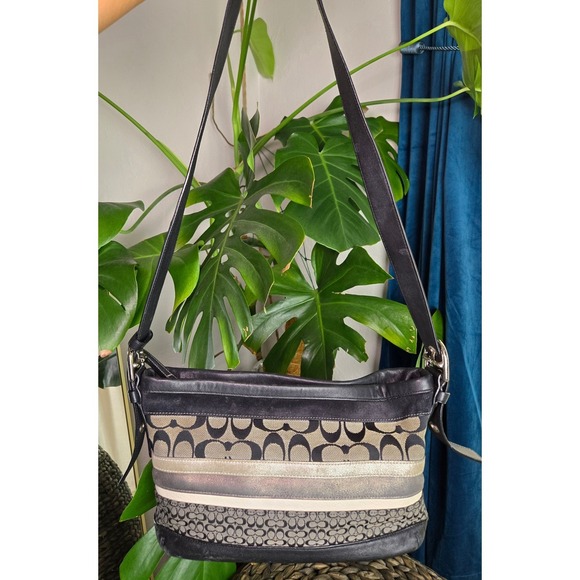 Coach Black Signature Canvas Leather Shoulder Bag Purse Satchel‎ - Picture 2 of 7